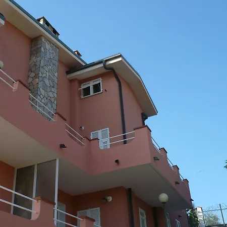 Azienda Agrituristica Arianna *